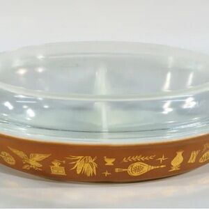 Early American Pyrex Dish In Mint Condition/Mid-century1.5 qt in Brown & Gold